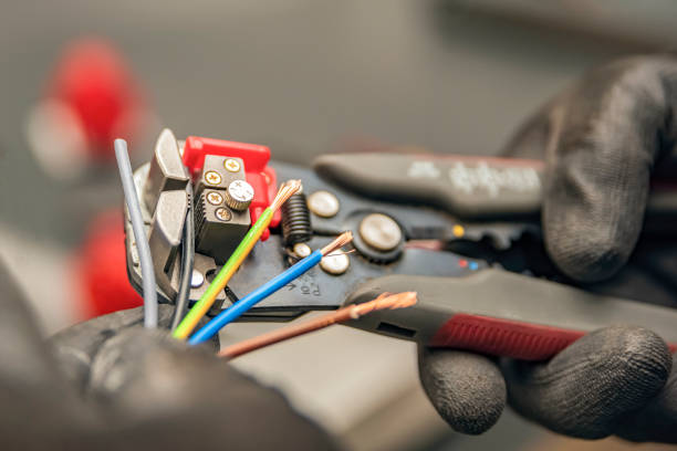 Best Affordable Emergency Electrician  in White Oak, OH